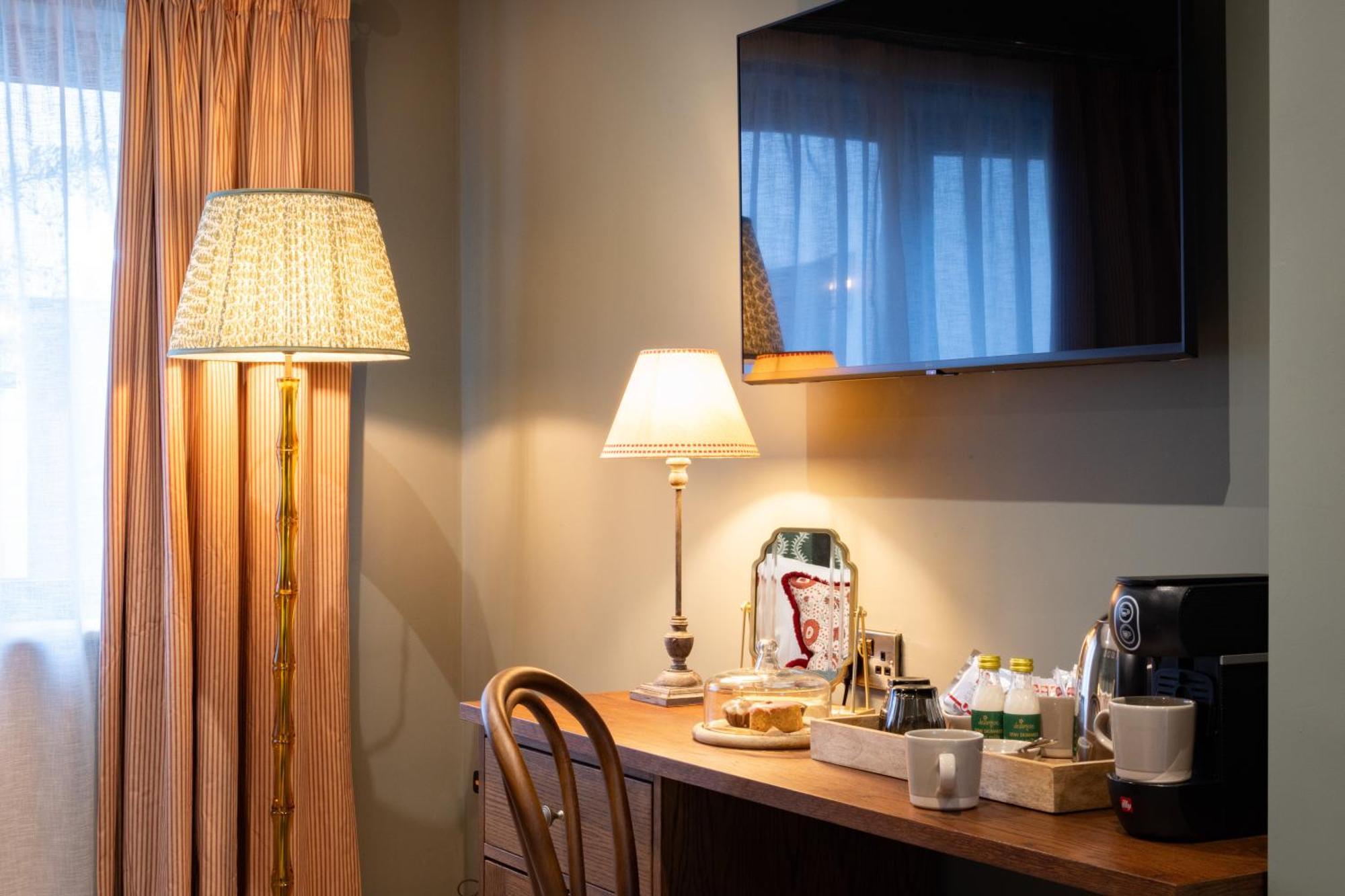 The Coat And Bear - A Heartwood Inn Ньюбері Екстер'єр фото