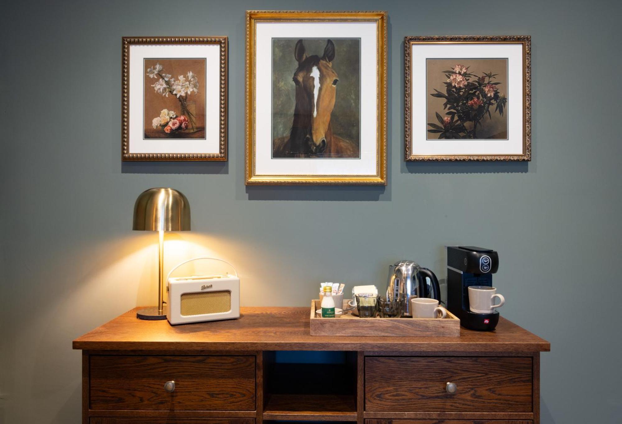 The Coat And Bear - A Heartwood Inn Ньюбері Екстер'єр фото