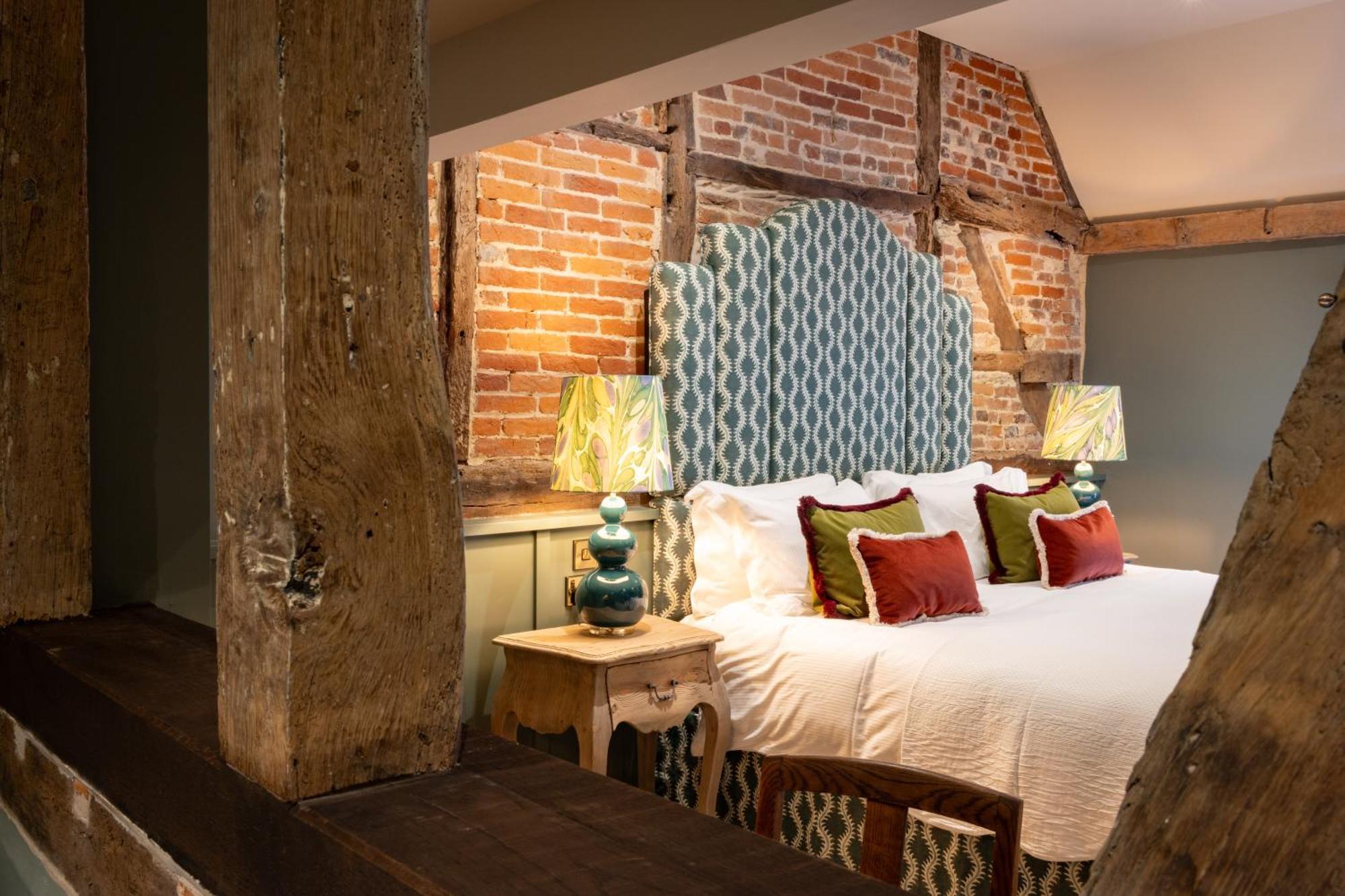 The Coat And Bear - A Heartwood Inn Ньюбері Екстер'єр фото