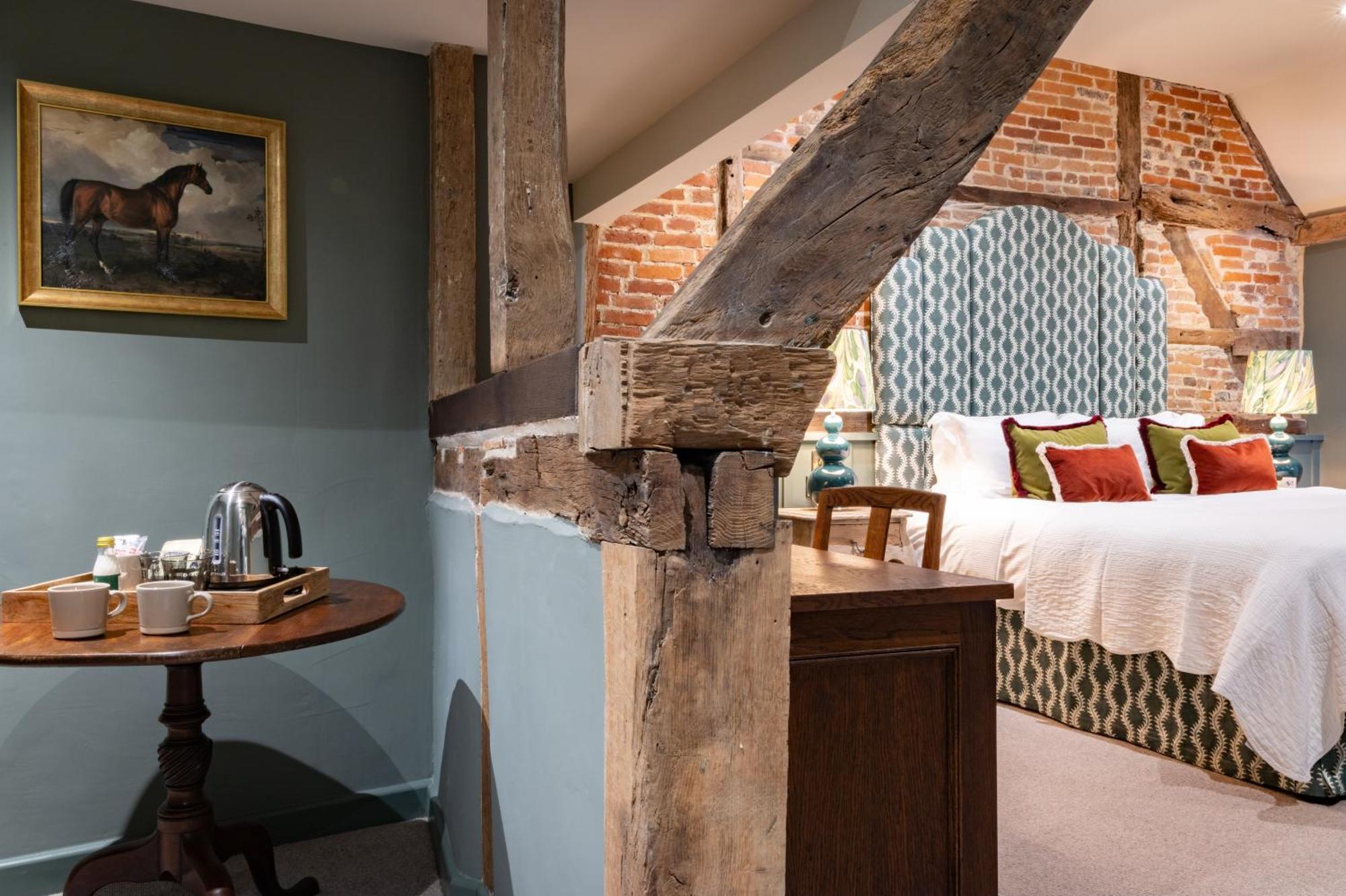The Coat And Bear - A Heartwood Inn Ньюбері Екстер'єр фото