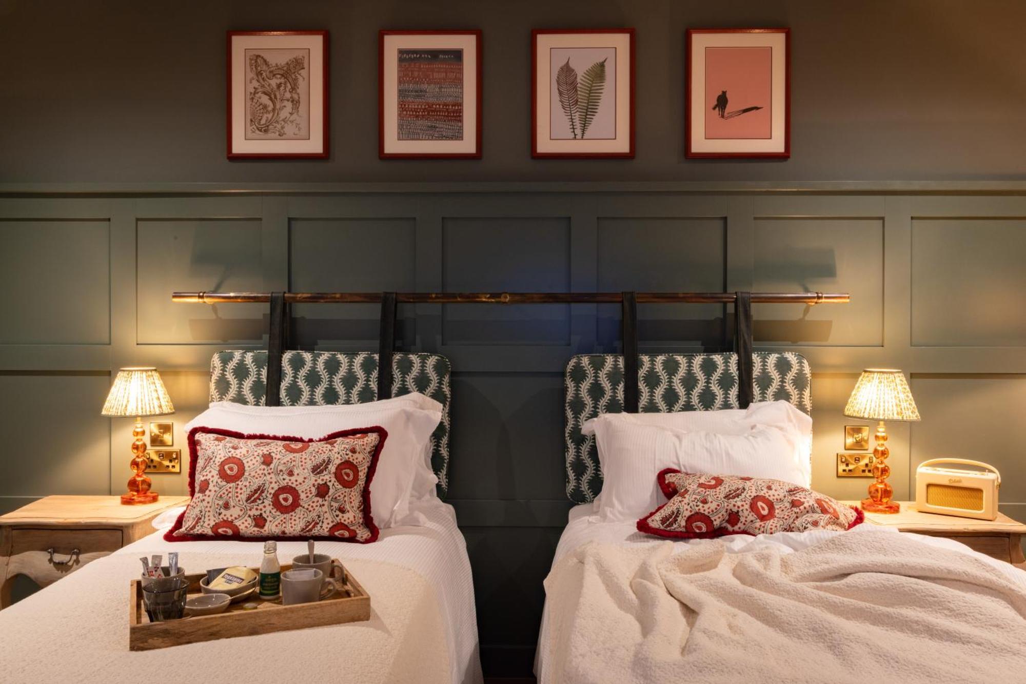 The Coat And Bear - A Heartwood Inn Ньюбері Екстер'єр фото