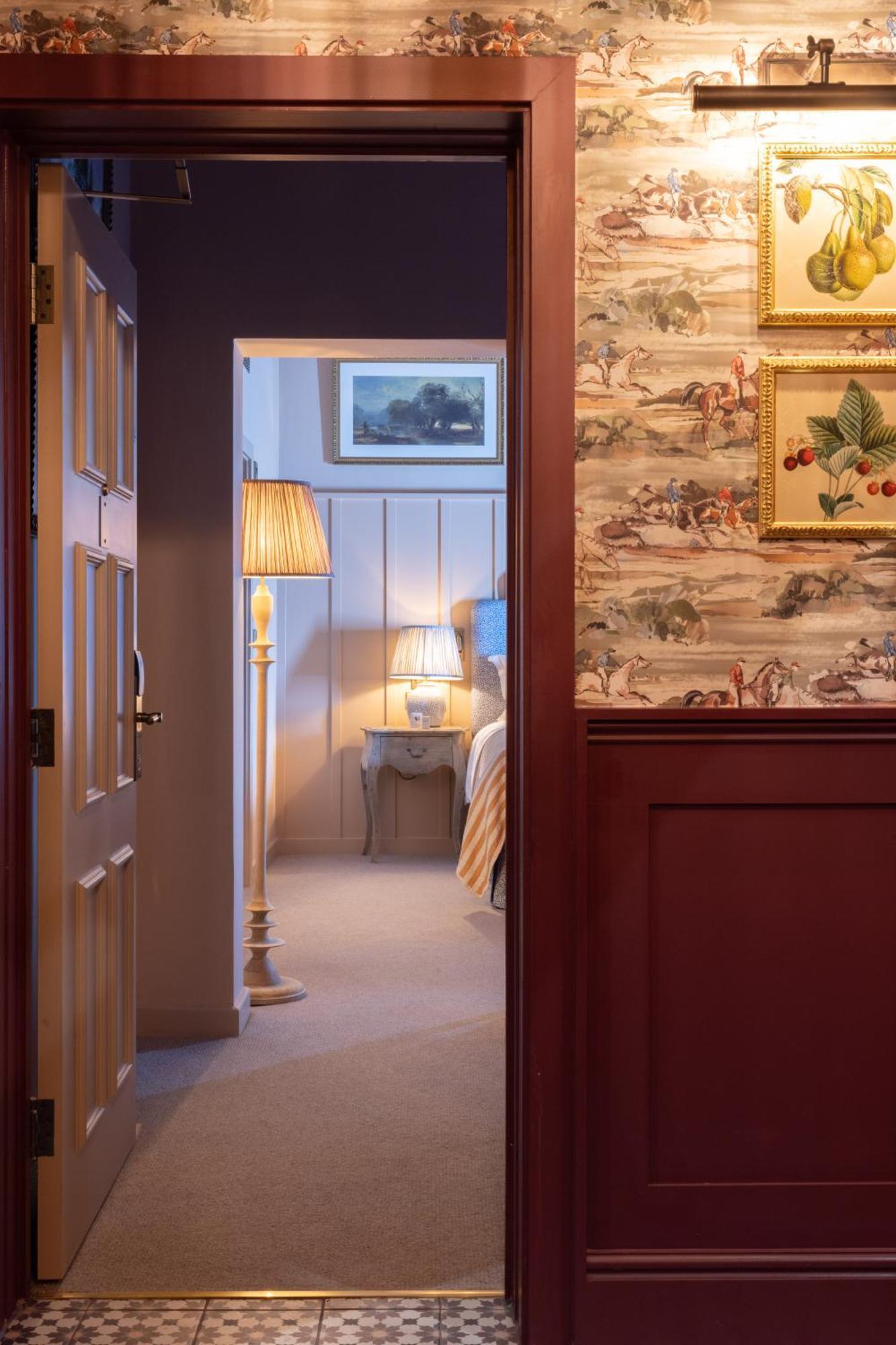 The Coat And Bear - A Heartwood Inn Ньюбері Екстер'єр фото