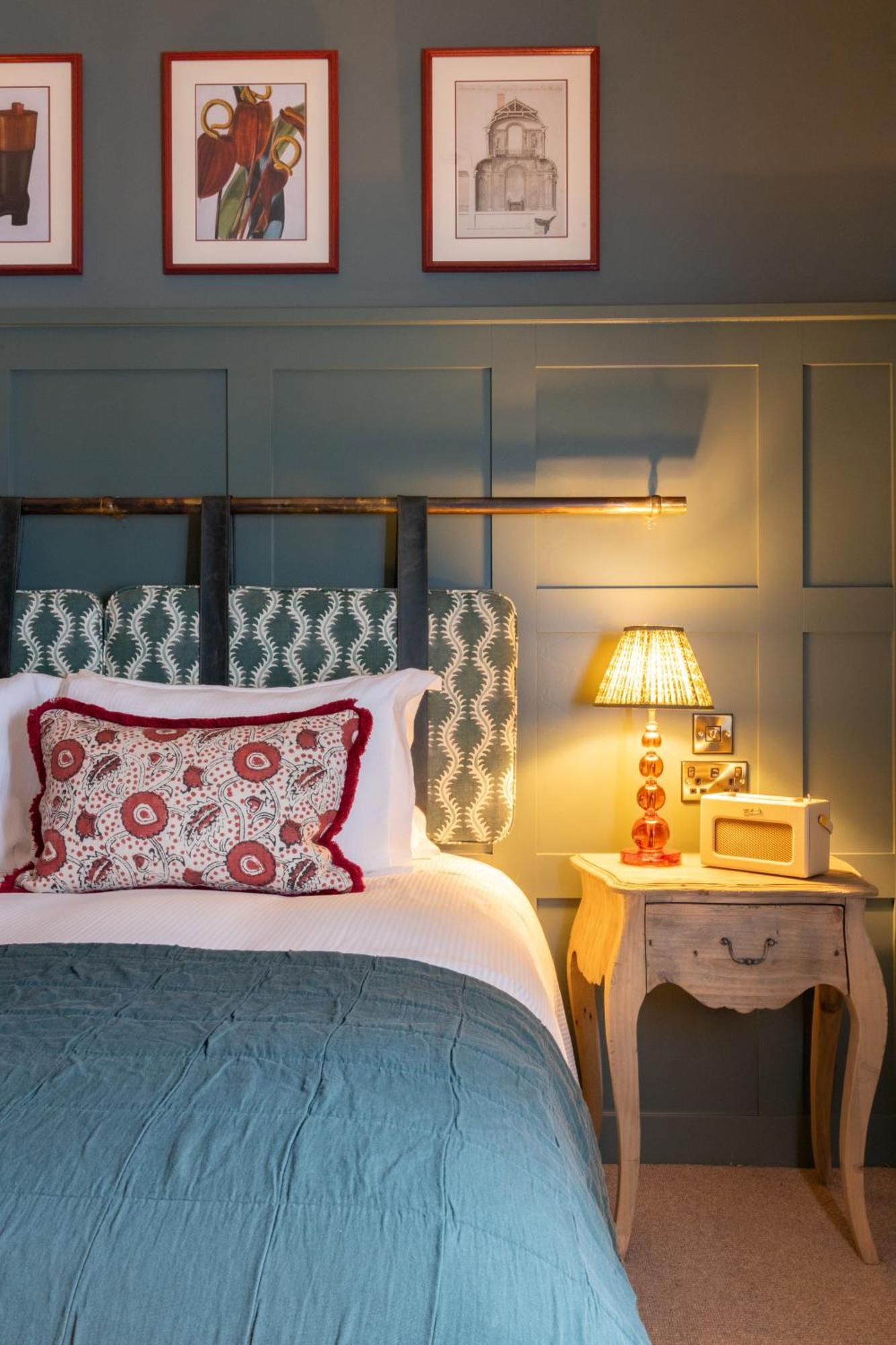 The Coat And Bear - A Heartwood Inn Ньюбері Екстер'єр фото