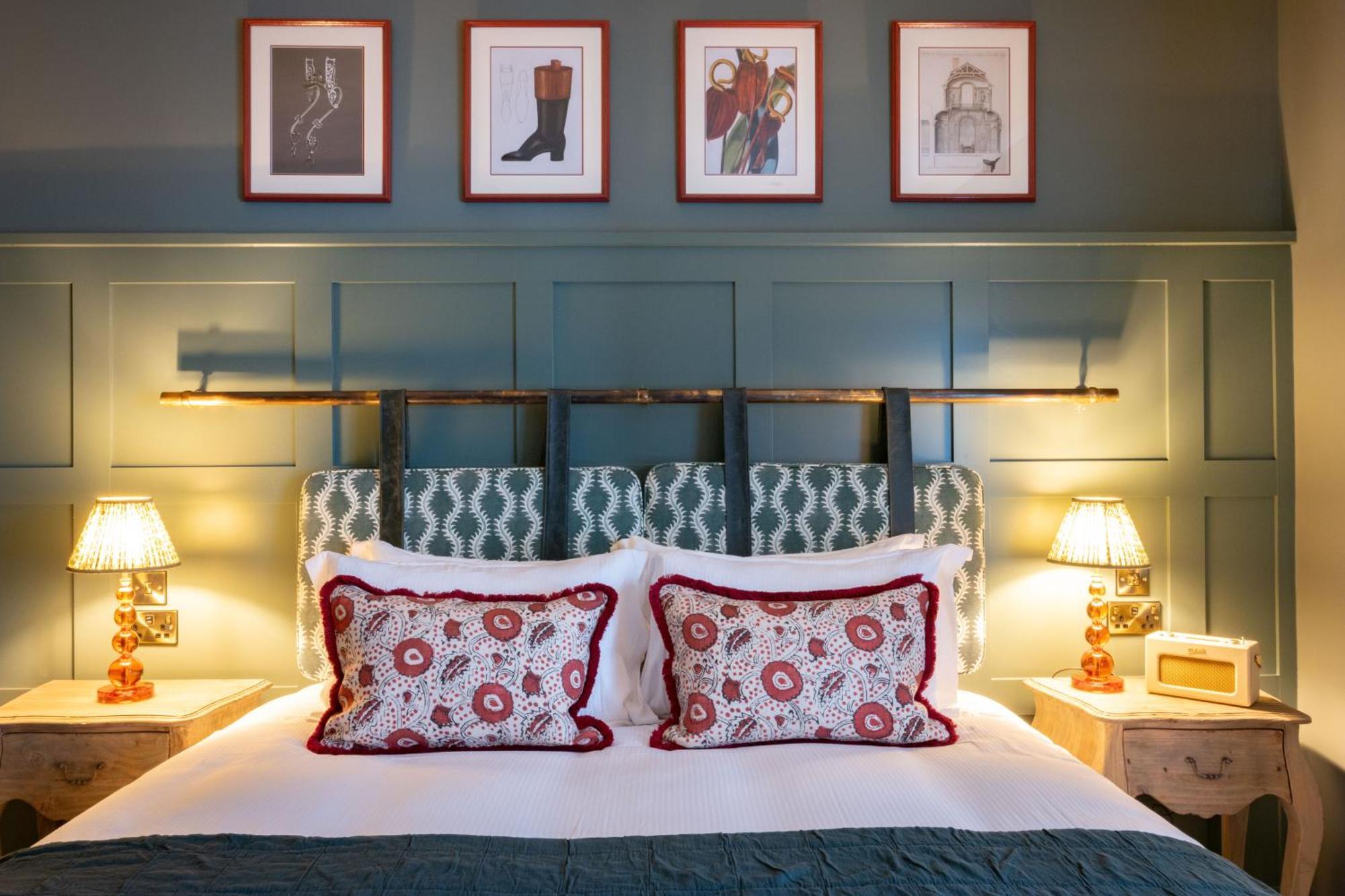 The Coat And Bear - A Heartwood Inn Ньюбері Екстер'єр фото